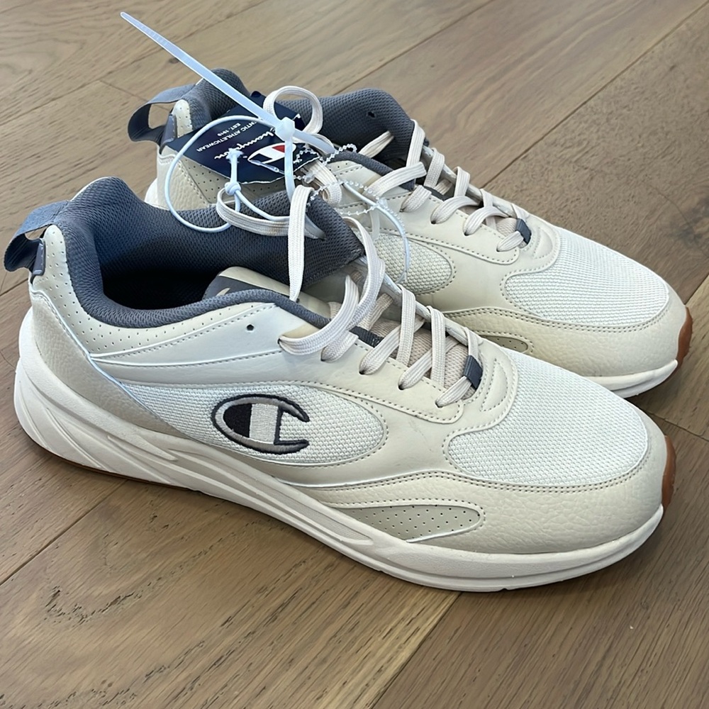 BNWT Men’s Champion Sneakers Size 11